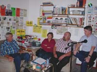 Engelbert Wirtz, Anna Offermann, Werner Kannen und Heribert W. Ke�ler  (v.l.n.r) im Gespr�ch mit Otto Ganser (Foto) im Vorgebirgsmagazin aus dem Studio Merten
