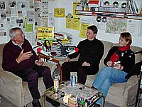 Engelbert Wirtz, Heribert W. Ke�ler und Anna Czellnik Villa  (v.l.n.r) im Gespr�ch mit Otto Ganser (Foto) im Vorgebirgsmagazin aus dem Studio Merten